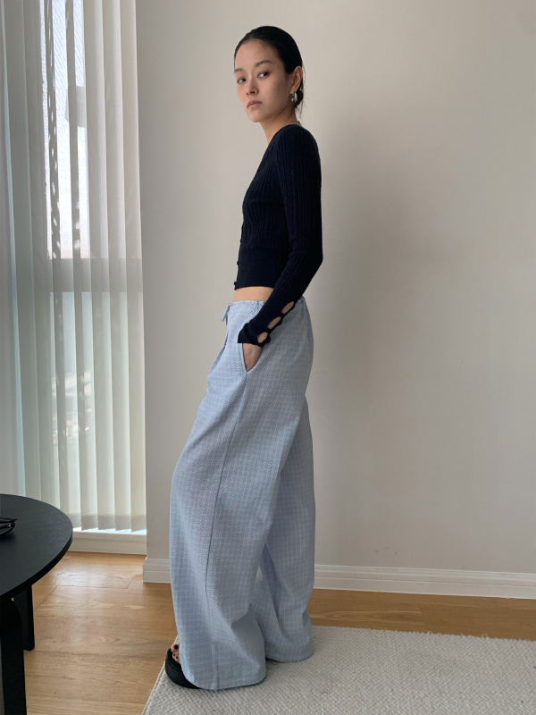 Casual hlače širokih nogavica, niska struka, pamuk-poliester smjesa (50-70% pamuk / 30-50% poliester), mikroelastičnost, Ljeto 2025