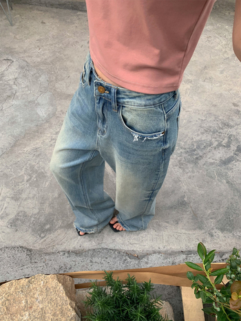 Ženske traperice od denima, visoki struk, široke nogavice, poderani detalji i patchwork, proljeće 2025