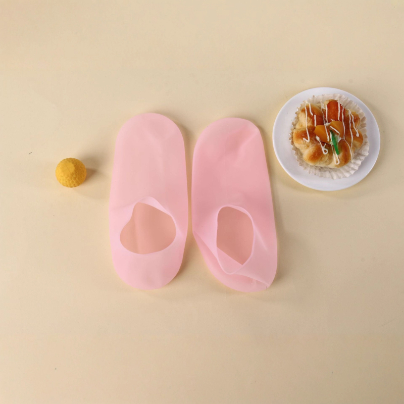 Silikonska maska za stopala – hidratacija i omekšavanje suhih stopala; Materijal: silikon; Sezone: ljeto, proljeće, jesen; Stil: silikonske navlake za stopala, svakodnevna upotreba