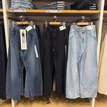 URAZ ευθείες παντελόνες με υψηλή μέση και μήκος 3/4 – πολυεστερική ίνα, φθινόπωρο 2025 (Μάρκα URAZ; Σχήμα: Ευθείς; Μέση: Υψηλή; Μήκος: 3/4)