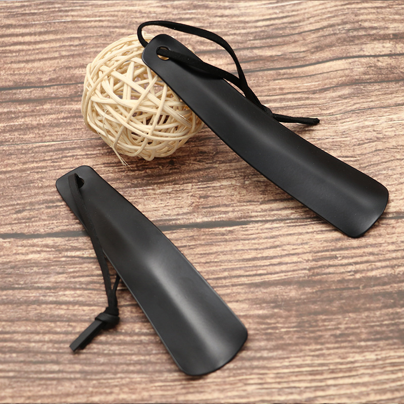 Željezna cipna kuka, model 02, stil Shoehorn, marka Other, pogodno za sve godišnje doba