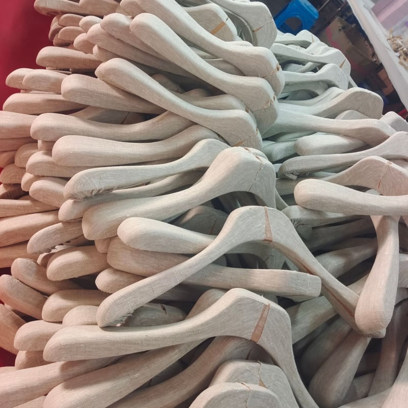 Set PU kožnih vješalica i torbi s personalizacijom i otiskom loga