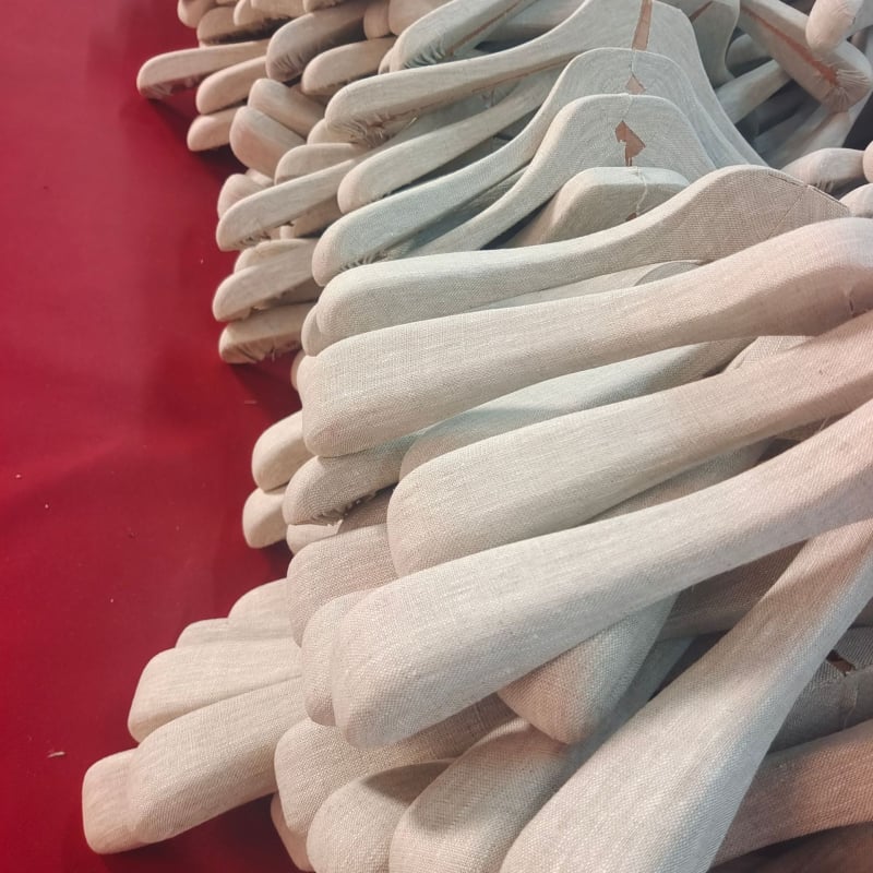 Set PU kožnih vješalica i torbi s personalizacijom i otiskom loga