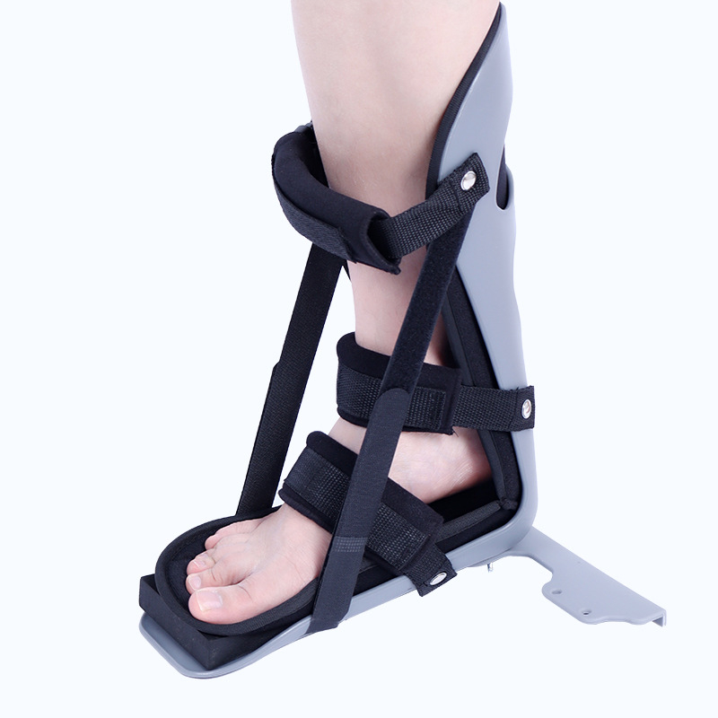 Foot Drop ortézis T-alakú kialakítással, boka- és lábtámasz, műanyag részek; Modell S/M/L; Termékkód G08/G09; Gyártó Hengshui Yingdi Medical