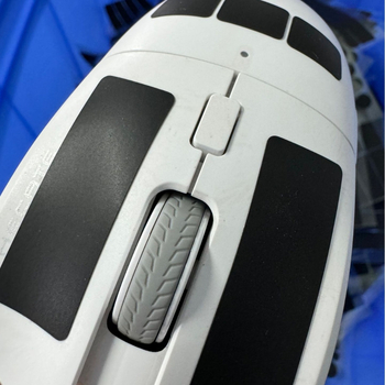 Tanke silikon‑naljepnice protivklizne, debljine 0,2 mm, otporne na habanje, kompatibilne sa svim miševima