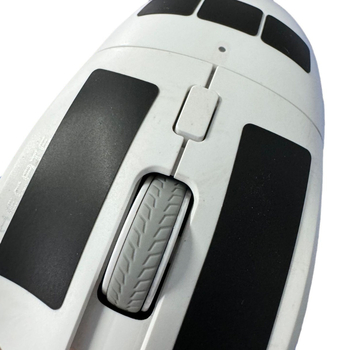 Tanke silikon‑naljepnice protivklizne, debljine 0,2 mm, otporne na habanje, kompatibilne sa svim miševima