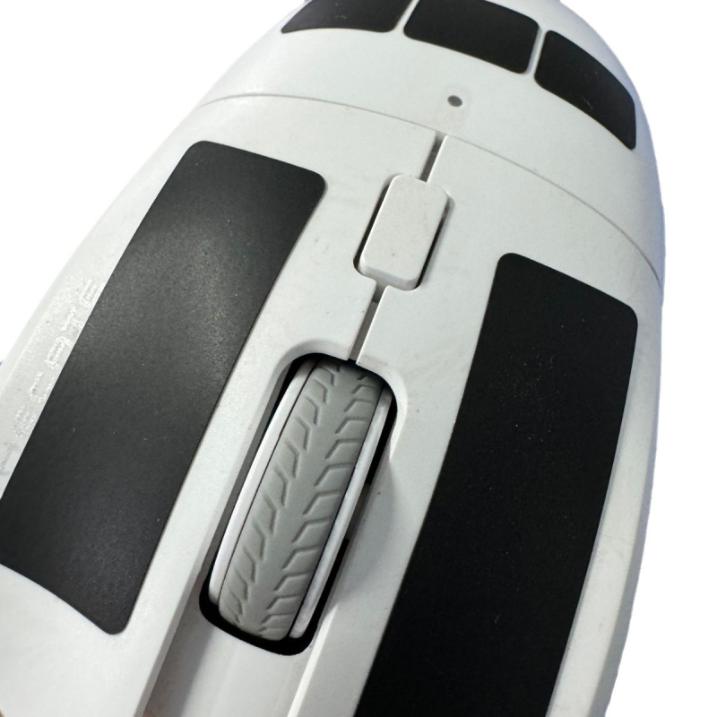 Tanke silikon‑naljepnice protivklizne, debljine 0,2 mm, otporne na habanje, kompatibilne sa svim miševima