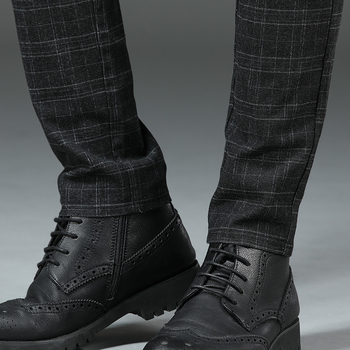 Muške hlače business casual, karirane pamuk za zimu, ravni kroj, podstavljene velurom, srednji pojas, 65–85% pamuka