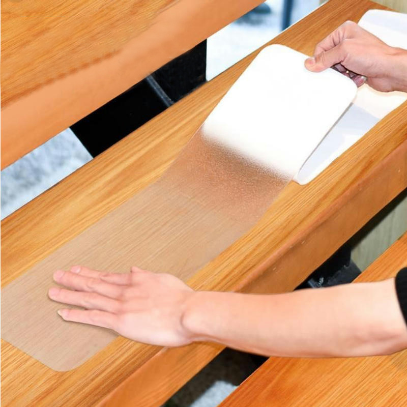 Protuklizni trak za stepenice - PVC trakica, akrilno ljepilo, vodootporna i otporna na habanje, visoka otpornost na klizanje, otisak: Watch Your Step, temperaturni raspon -40 do 120°C