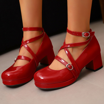 Női brogue cipő, kerek orrú, PU felsőrész, csattal záródó, gumitalp, négyszögletes sarok 3–5 cm