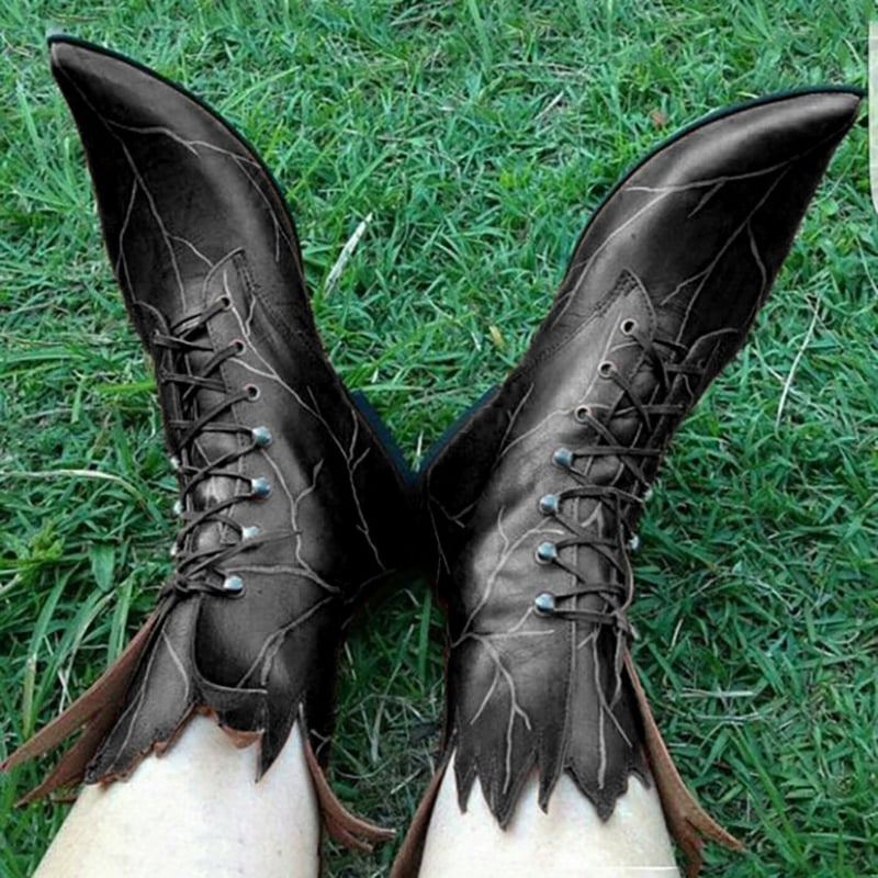 Gležnjače - retro gotičnog stila, šiljasti vrh, niski debeli potpetica 1–3 cm