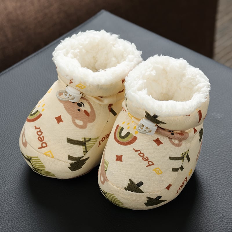 Бебешки памучни обувки и чорапи с антинадраска защита за крачетата и меки подметки, зимен сезон, с мультяшен дизайн