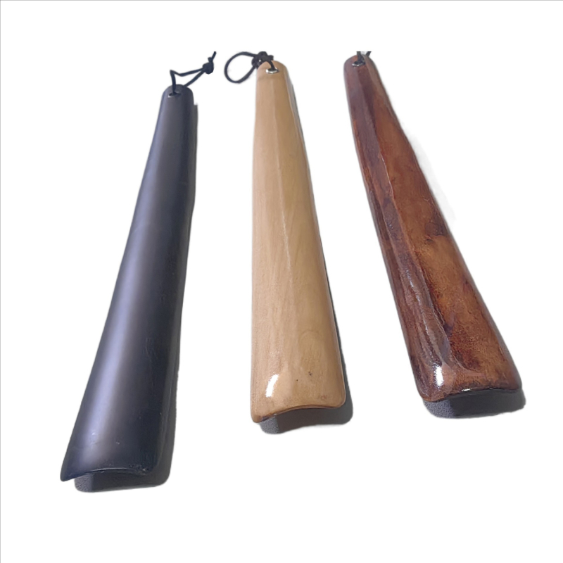 Drveni cipohvat i četka za odjeću s dugim držalom — Brand Trendy, Model Clothes brush and shoehorn