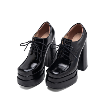 Pantofi dama cu talpă groasă, vârf rotund, partea superioară din PU artificial, model craniu, primăvara 2025