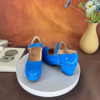 Sandale cosplay pentru femei, vârf rotund, partea superioară din microfibră, talpă PU, toc mediu 3–5 cm, potrivite pentru toate anotimpurile