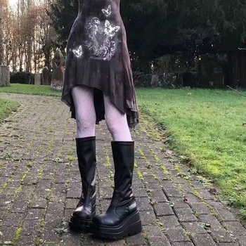 Ghete cu ciucuri, stil coreean, creștere înălțime 20 cm, gambă medie, toc înalt 6-8 cm, fermoar pe spate, PU suprafață