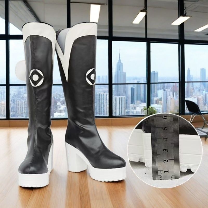 Cosplay térdmagas csizmák, felső része szintetikus bőr, magas szár, hátul záródó cipzár, csíkos mintázat, latex talpbetét