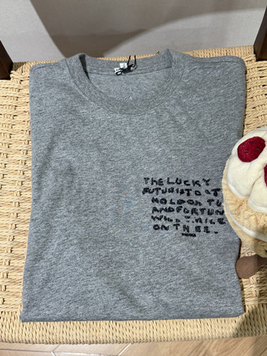 Pamut póló hímzéssel, anime mintával, kerek nyakú, rövid ujjú, laza szabás