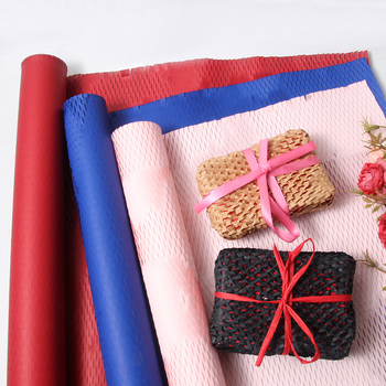 Ajándékcsomagoló papír esküvői csokrokhoz, Kraft papír nyomtatással, méhsejt-textúra, márka yohpack, 80 g/m².