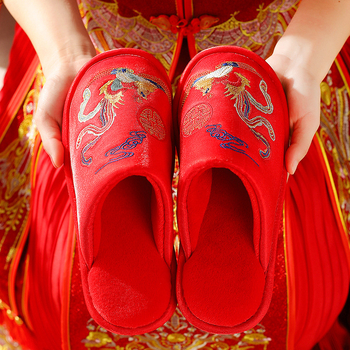 Par zimskih papuča s svilnim gornjim dijelom, EVA potplatom, protuklizne i tople