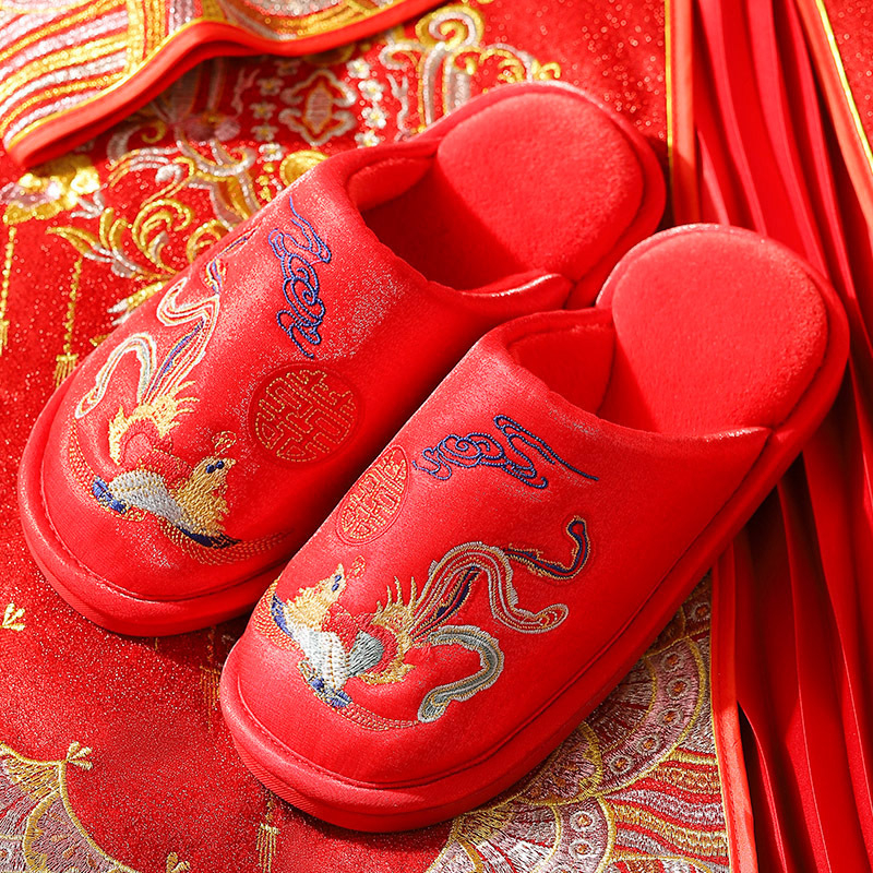 Par zimskih papuča s svilnim gornjim dijelom, EVA potplatom, protuklizne i tople