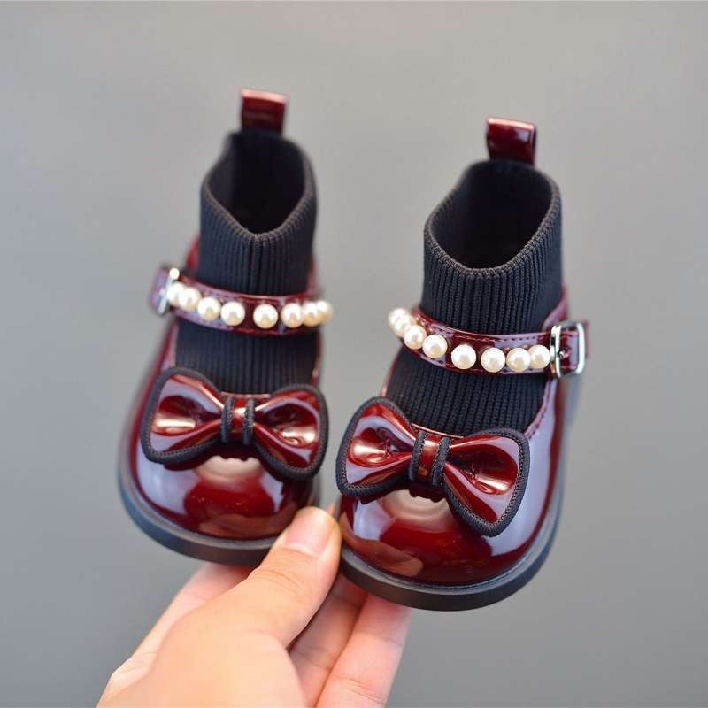 Baba lányok részére légáteresztő műbőr balerina, 0–1 év, csúszásmentes TPR talp, középmagas felsőrész, hercegnő-stílus