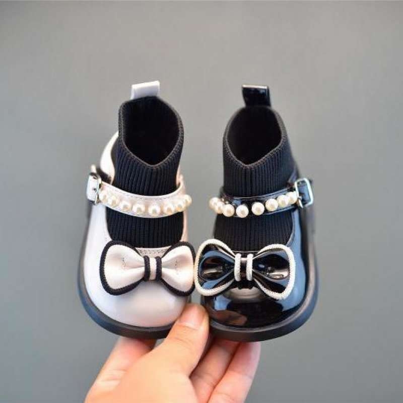 Baba lányok részére légáteresztő műbőr balerina, 0–1 év, csúszásmentes TPR talp, középmagas felsőrész, hercegnő-stílus