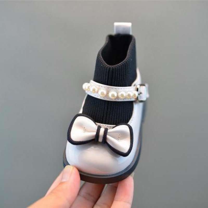 Baba lányok részére légáteresztő műbőr balerina, 0–1 év, csúszásmentes TPR talp, középmagas felsőrész, hercegnő-stílus