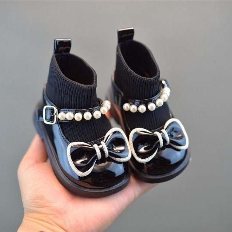 Baba lányok részére légáteresztő műbőr balerina, 0–1 év, csúszásmentes TPR talp, középmagas felsőrész, hercegnő-stílus