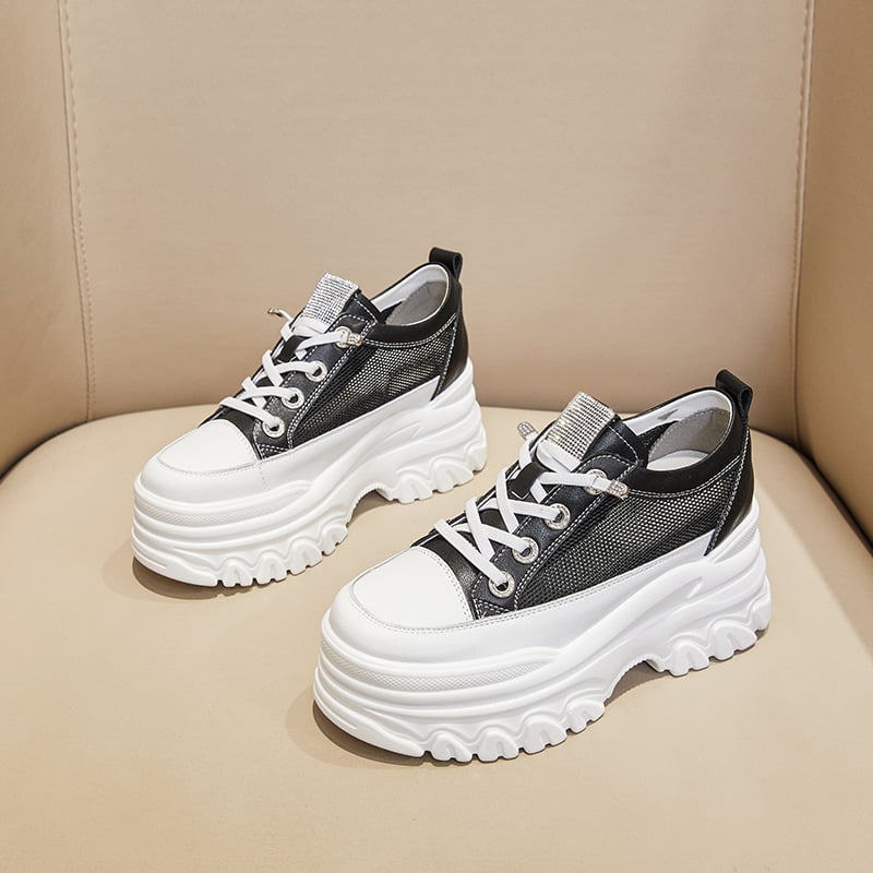 Ženske sportske casual tenisice od prave kože, nizak gornji dio, okrugli vrh, kvadratni pet 6–8 cm, potplat od poliuretana