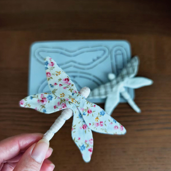 DIY mekani šabloni za crtanje i patchwork — motivi: malo konje, malo slonče, dragonfly; oblici za baseball kapu i novčanik za kovanice