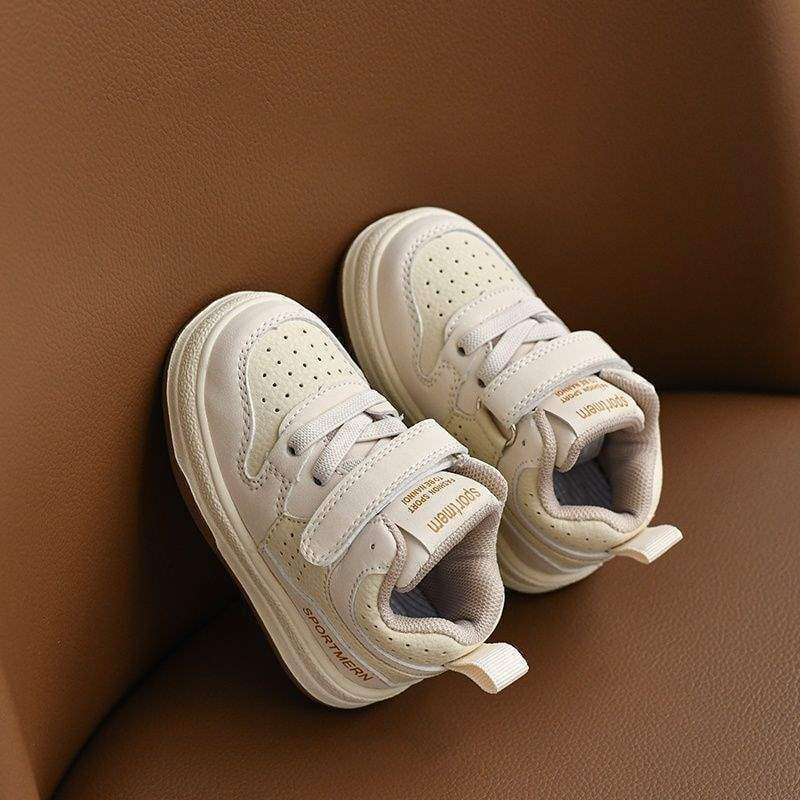 Pantofi sport pentru copii, slip-on, din piele artificială, talpă de cauciuc, înălțime medie (3–7 cm), închiderea Velcro, respirabili și antiderapante