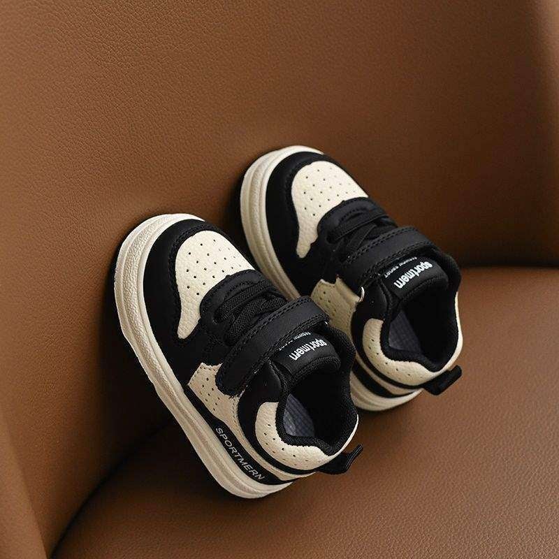 Pantofi sport pentru copii, slip-on, din piele artificială, talpă de cauciuc, înălțime medie (3–7 cm), închiderea Velcro, respirabili și antiderapante