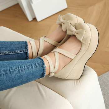 Pantofi Lolita pentru cosplay, vârf rotund, vamp din velur, partea superioară din velur, toc muffin 6–8 cm, închidere cu cataramă