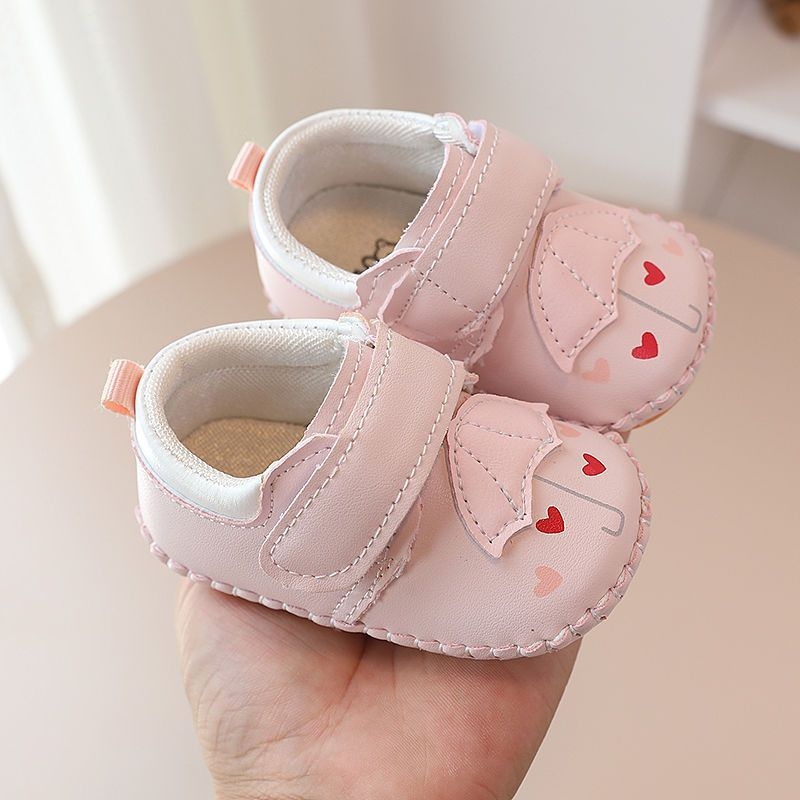 Kisgyermek lány cipő, puha talppal, csúszásmentes, mintás rajzfilm, felsőrész műbőr, 1–3 éveseknek