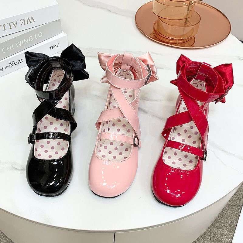Cosplay Mary Jane cipele - zaobljeni vrh prsta, EVA gornji dio, srednja visina potpetice 3–5 cm, kvadratna potpetica 3–5 cm, kopča remena