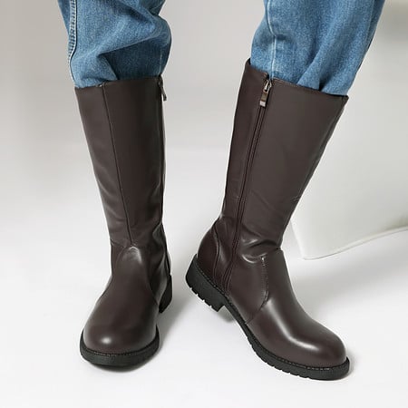 Cizme de cavaler Martin: vârf rotund; toc mic 1–3 cm; partea superioară PU sintetic; talpă cauciuc; căptușeală interioară pluș artificial scurt