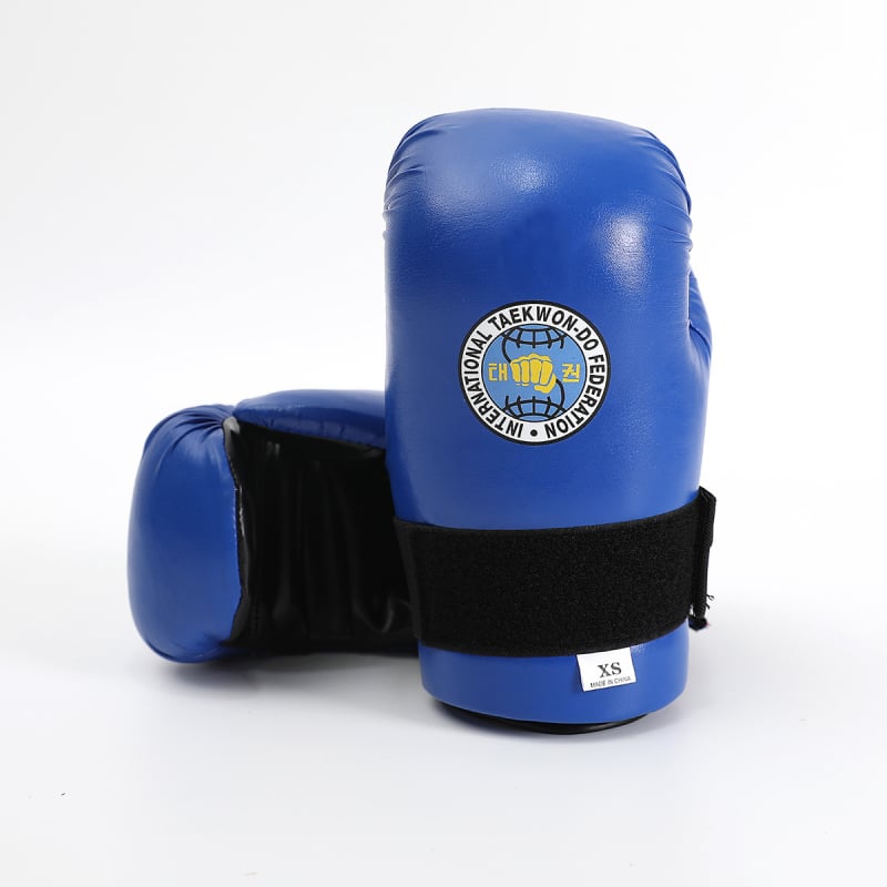 ITF Taekwondo rukavice i zaštitne navlake za stopala za natjecateljsku pripremu – zaštitni dijelovi: dlan, zglob, lakat, gležanj; materijal: poliestersko vlakno