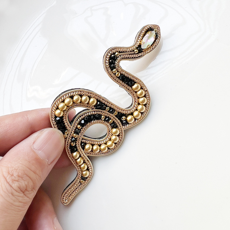 Нашивка от филц във форма на змия със стрази за DIY облекло, обувки и чанти
