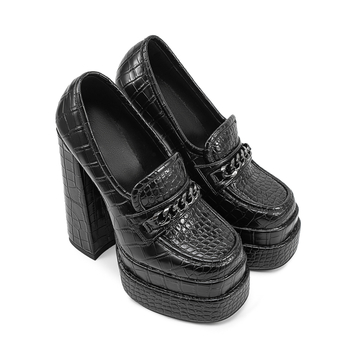 Női magas sarkú cipő négyzetes orral és vastag sarokkal — felső: szuper rost; belső: természetes bőr; talp: gumi; sarokmagasság: >8 cm