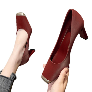 Ženske loaferice s kvadratnim nosom, debelim petom (3–6 cm), slip-on, proljeće 2025, gornji materijal: Super Fiber