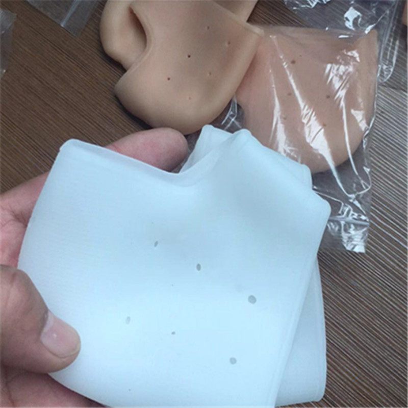 SEBS zaštitnik pete – ublažava bol u peti, njeguje i sprječava pukotine; odgovara EU 35-45; pogodno za tenisice, kožne cipele, čizme, casual i radnu obuću.