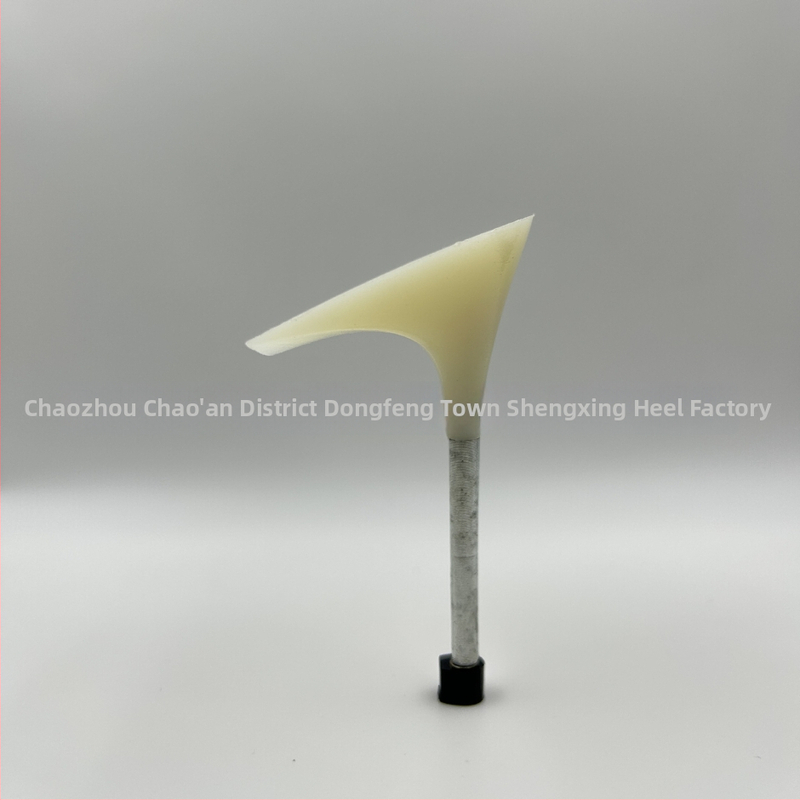 Ženské štikle s kovovou sponou na päte | Materiál: kovová spona na päte | Pôvod: Čaozhou, Guangdong | Výrobný cyklus: do 15 dní | Skúšobný cyklus: 3–7 dní | Spracovanie: priama dodávka