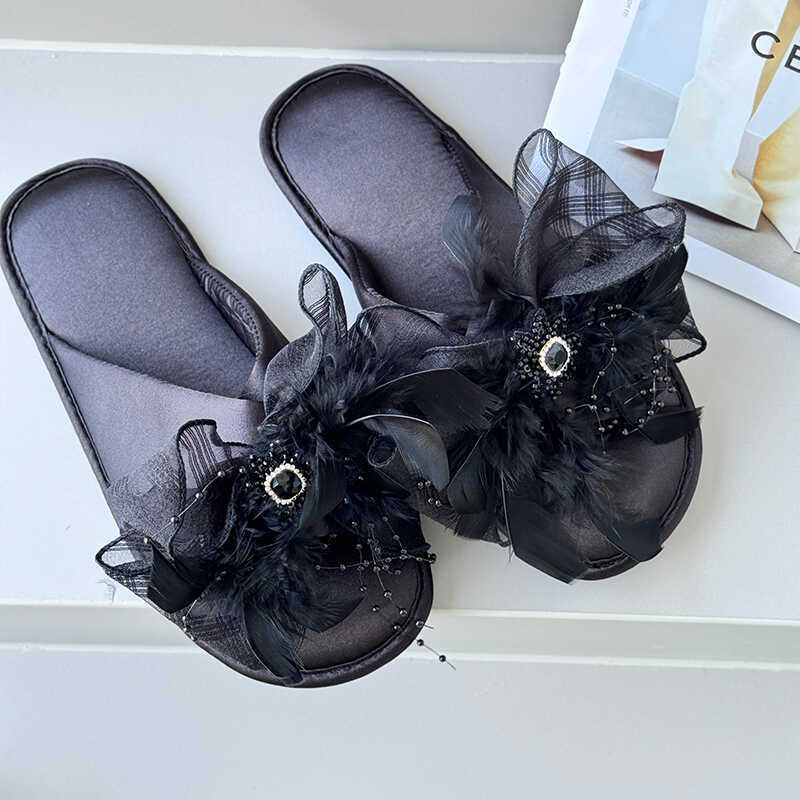 Papuci de damă satin cu funda cu pene, stil coreean, partea superioară din plastic, talpă TPR, moi, antiderapante