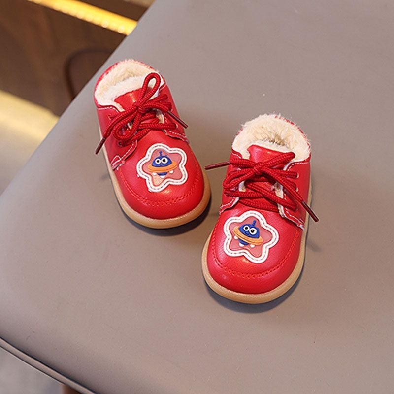 Téli hócipők kisgyerekeknek (1–3 év) - műbőr felsőrész, műanyag talp, csúszásmentes, karikatúra mintázat
