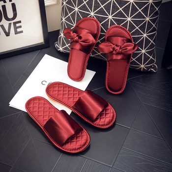 Παντόφλες οικιακής χρήσης για ζευγάρι — επάνω από μεταξωτό ύφασμα, σόλα από τένοντα βοδινού, τεχνολογία βισκόζης για τη σόλα, κατάλληλες για όλες τις εποχές