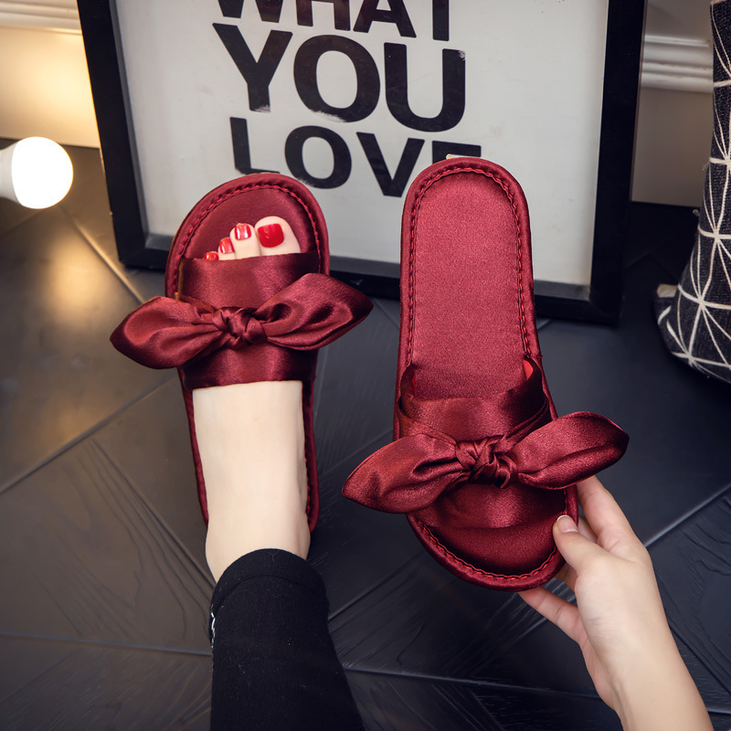 Παντόφλες οικιακής χρήσης για ζευγάρι — επάνω από μεταξωτό ύφασμα, σόλα από τένοντα βοδινού, τεχνολογία βισκόζης για τη σόλα, κατάλληλες για όλες τις εποχές