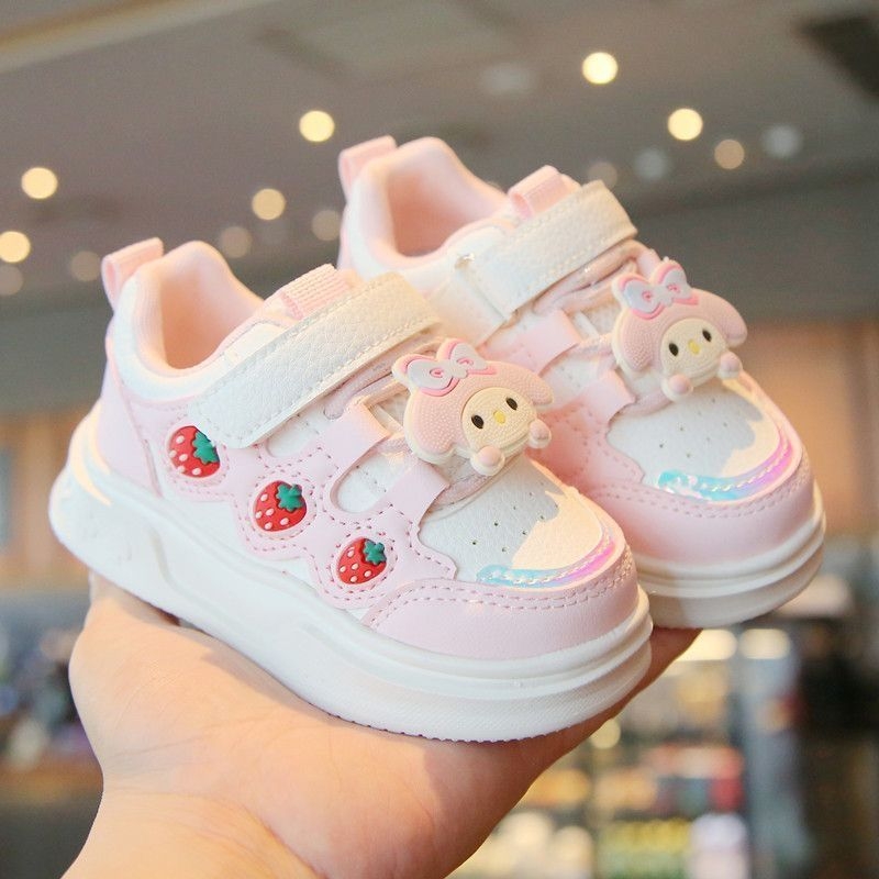 Lányoknak készült sneaker, műbőr felsőrész, légáteresztő, csúszásmentes, 12–36 hónapos korban