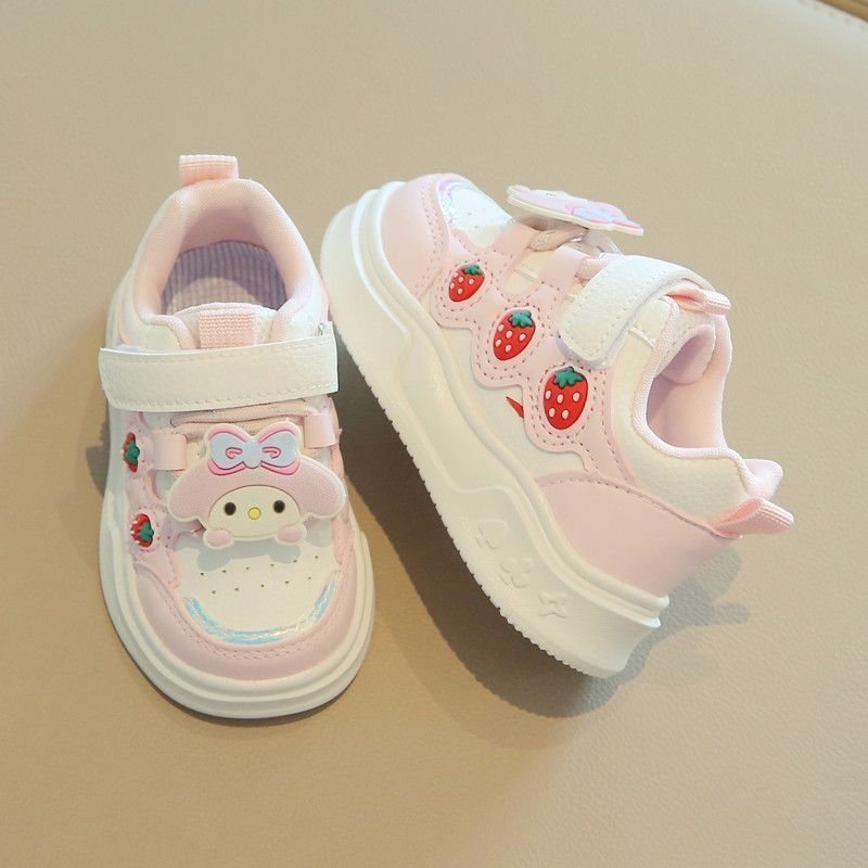 Lányoknak készült sneaker, műbőr felsőrész, légáteresztő, csúszásmentes, 12–36 hónapos korban