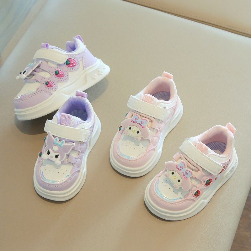 Lányoknak készült sneaker, műbőr felsőrész, légáteresztő, csúszásmentes, 12–36 hónapos korban